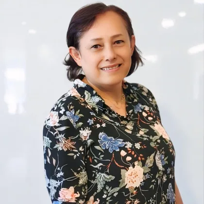 Nathira eyebrow specialist portrait